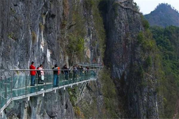 河池10大最好玩的地方，巴马长寿村和百魔洞必去，你玩过几处？